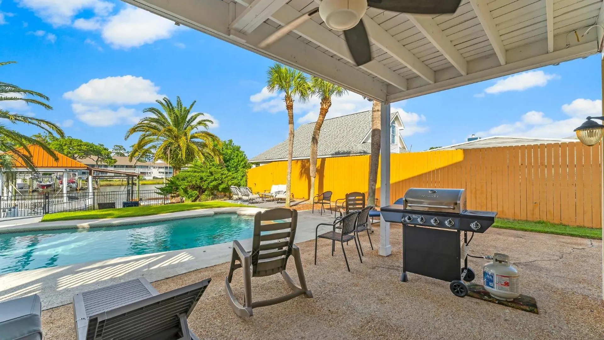 Tranquil Lagoon Beach House! Pool And Beach Nearby! By Dolce Vita Getaways! Panama City Beach