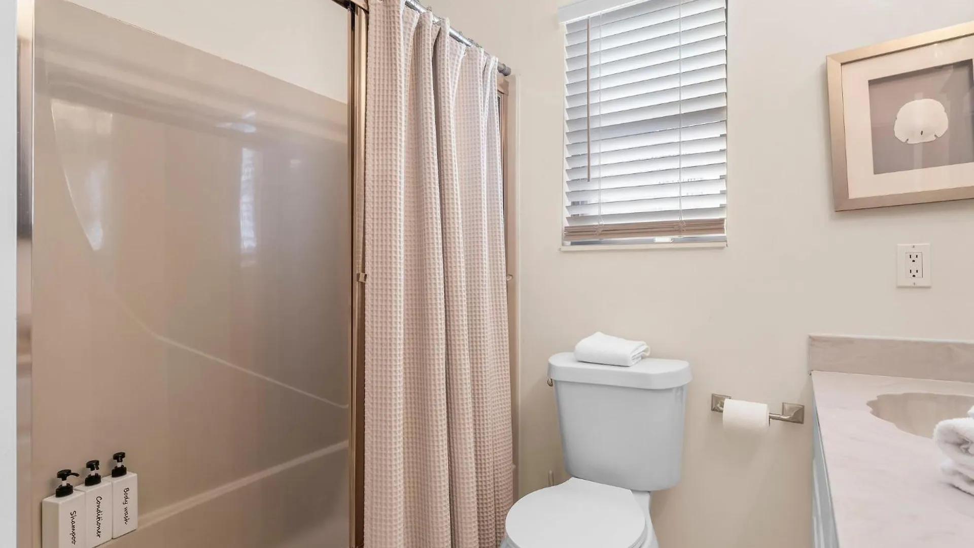 Tranquil Lagoon Beach House! Pool And Beach Nearby! By Dolce Vita Getaways! Panama City Beach United States
